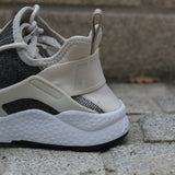 Nike WMNS Damen Sneaker Air Huarache Run Ultra SE Lt Orewood Brn/Lt Orewood Brn
