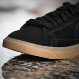 Nike Damen Sneaker Blazer Low DD Black/Black-Gum Light Brown
